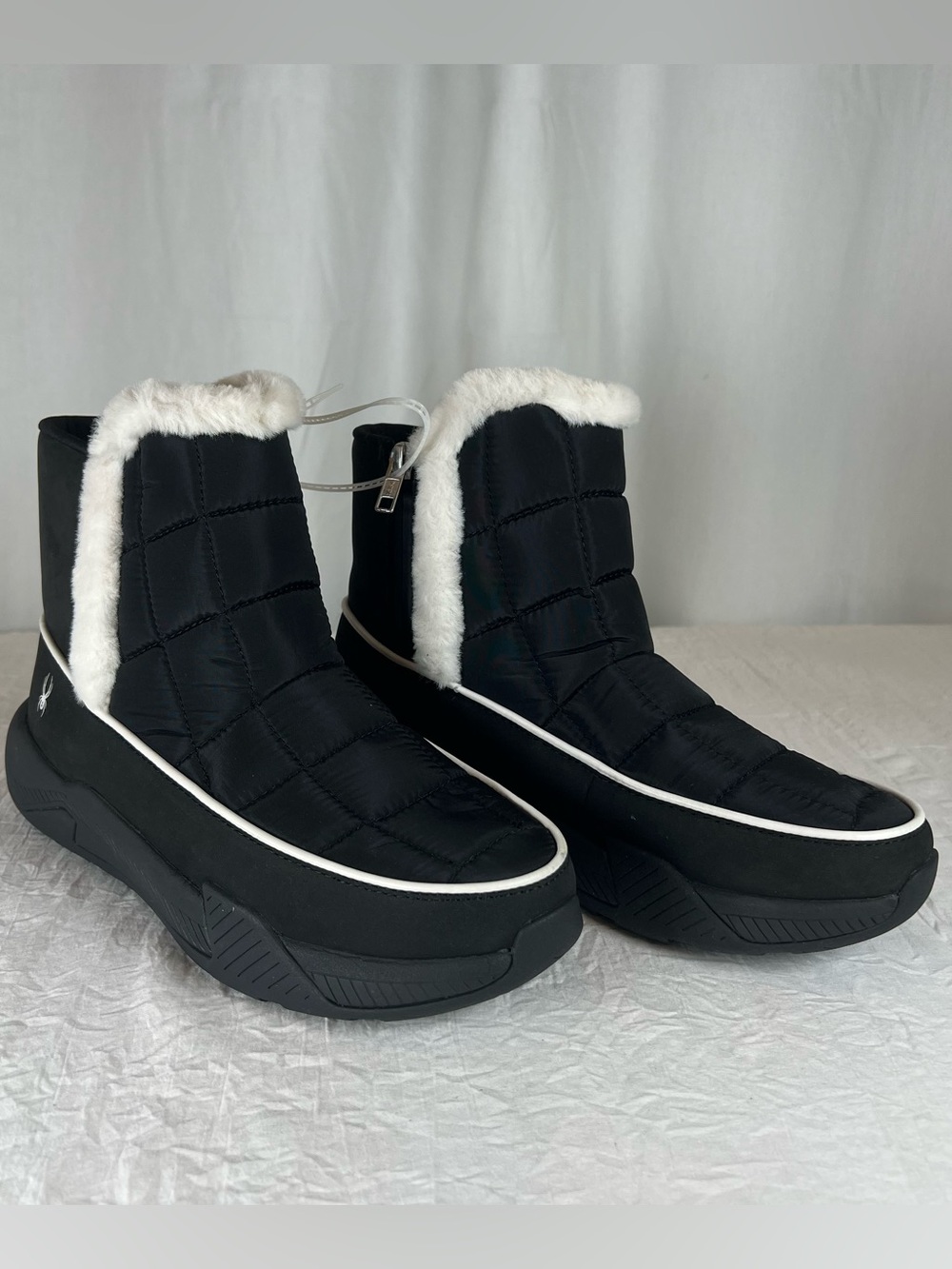 SPYDER Lumi Women's sz8 Black Primaloft Winter Ankle Boots w/White Faux-Fur Trim